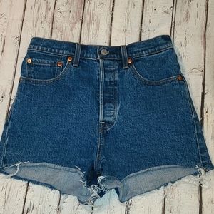 Levi's Ribcage Shorts Sz 27